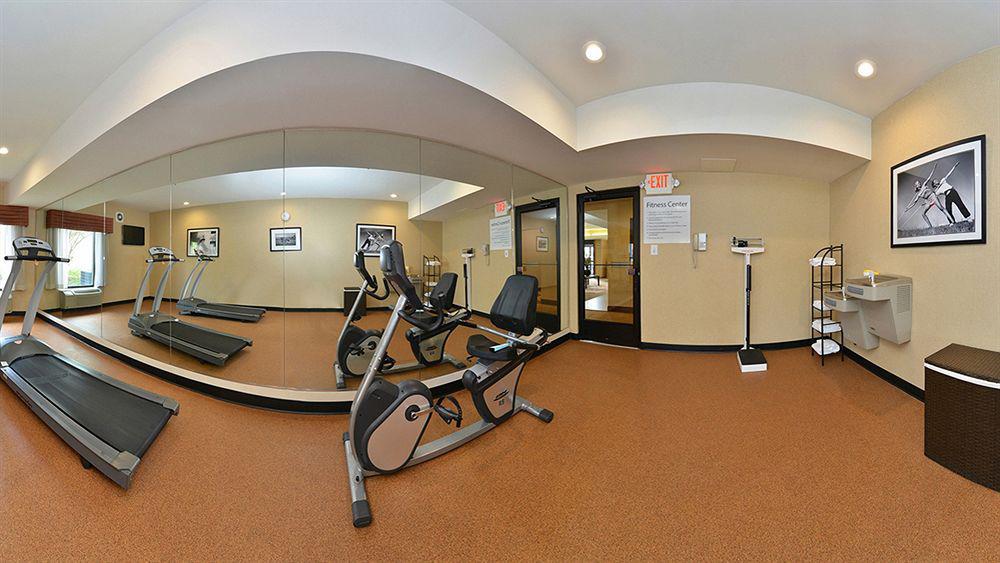 Holiday Inn Express Hotel & Suites Petersburg/Dinwiddie By Ihg Zewnętrze zdjęcie