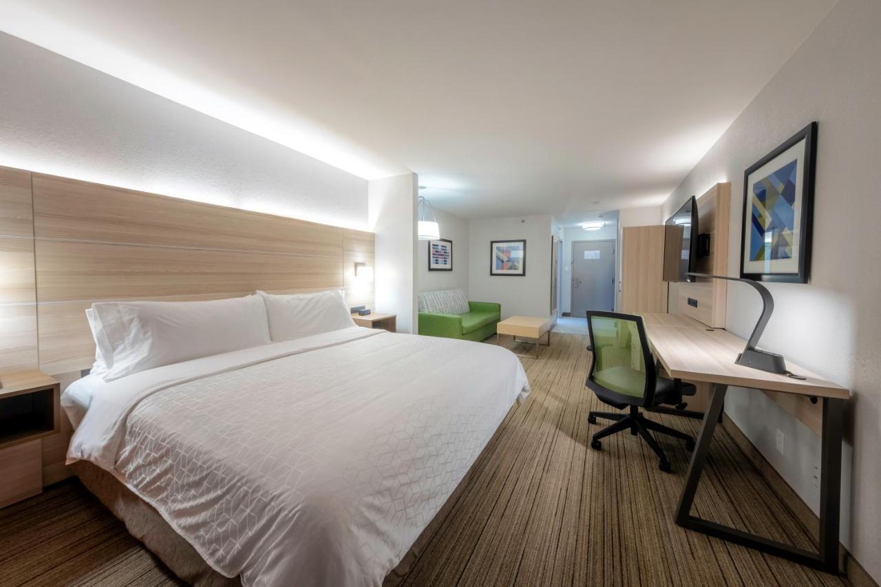 Holiday Inn Express Hotel & Suites Petersburg/Dinwiddie By Ihg Zewnętrze zdjęcie