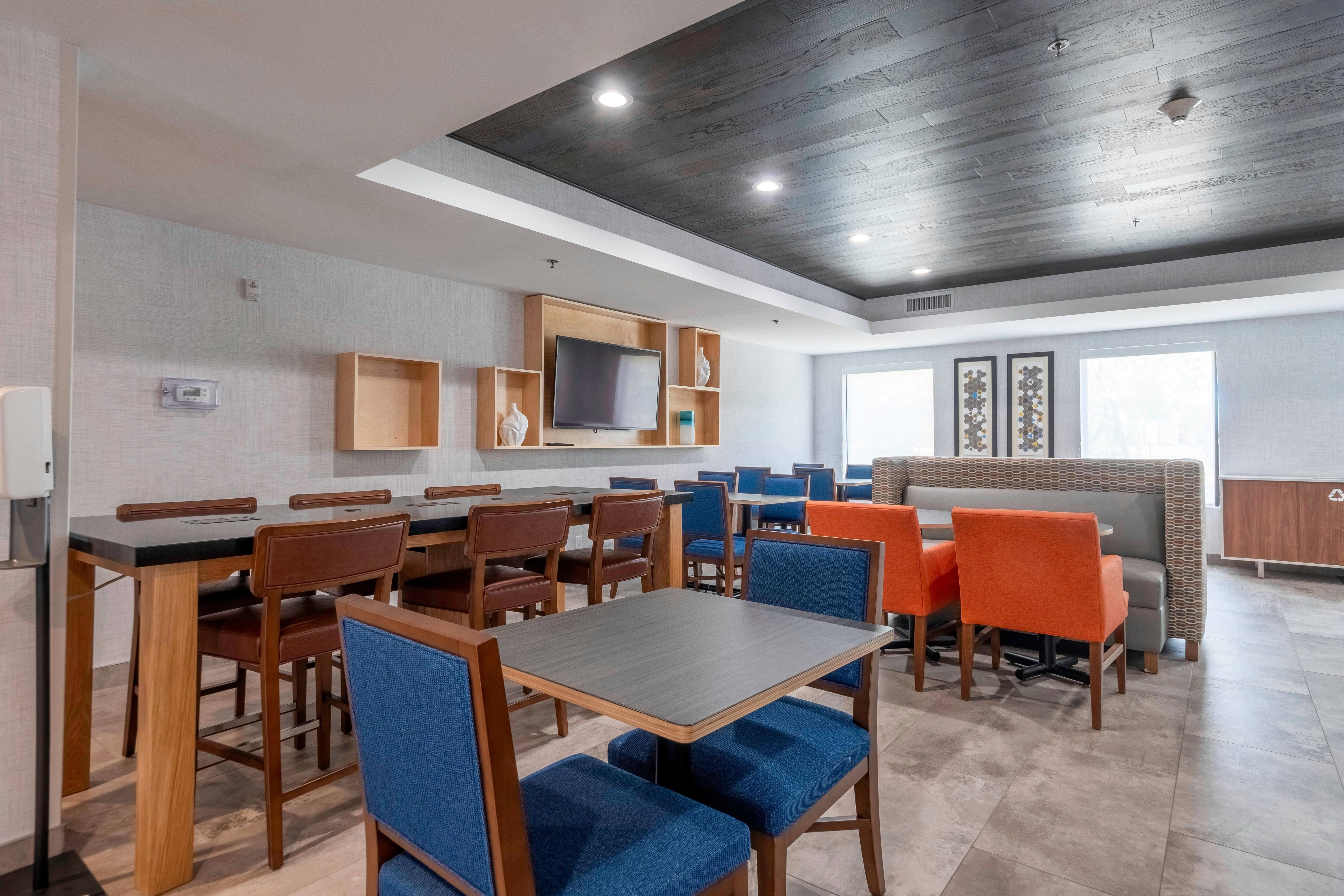 Holiday Inn Express Hotel & Suites Petersburg/Dinwiddie By Ihg Zewnętrze zdjęcie